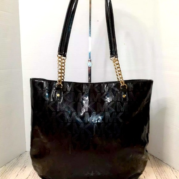 Michael Kors Handbags - MICHAEL KORS JET SET SIGNATURE LOGO BLACK PATENT LEATHER CHAIN TOTE SHOULDER BAG
